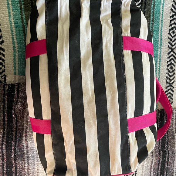 VICTORIAS SECRETS BLACK AND WHITE STRIPED BAG WITH PINK ACCENTS - Picture 4 of 5
